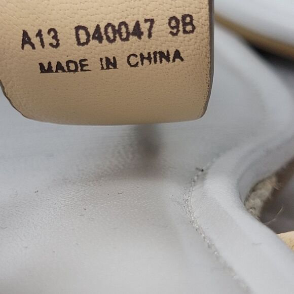 Cole Haan Grove Women's Size 9 B Thong Sandal Gunsmoke Leather N6357 - Picture 6 of 8